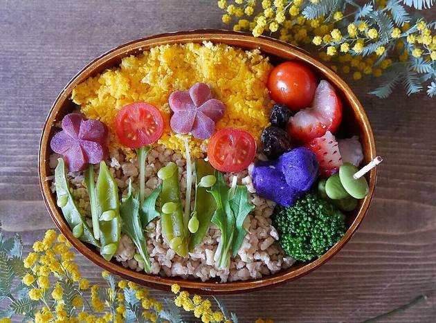 インスタ映え間違いなし なのに 思いのほか簡単 鶏そぼろ 弁当レシピ くふうlive