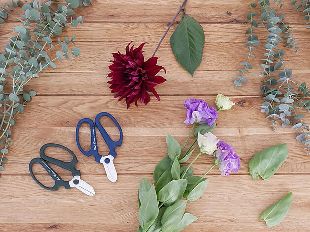 3 996円でも欲しい プロも愛用 一生モノの花ばさみ 使い方 お手入れ簡単でお花長持ち くふうlive