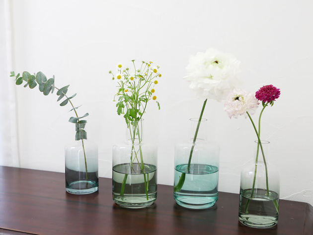 花と暮らす 緑のある毎日 長引く巣ごもり時間を使ってインテリアに 花瓶 を置いてみた くふうlive