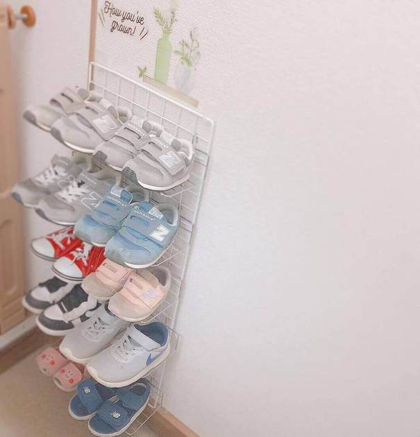 ダイソー セリア大活躍 玄関が靴だらけ 涙 を解消 子ども靴収納 は100均グッズだけでスッキリ片付く くふうlive