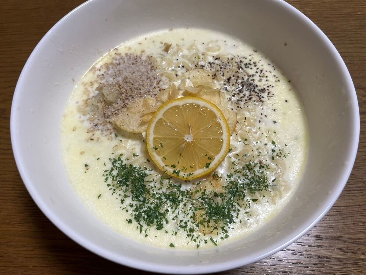 「サッポロ一番 白い塩ラーメン」の作り方