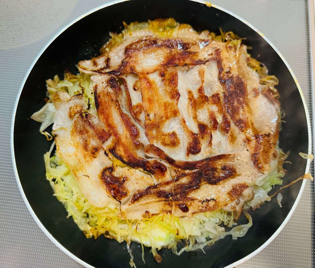 ギャル曽根「ライスペーパーお好み焼き」