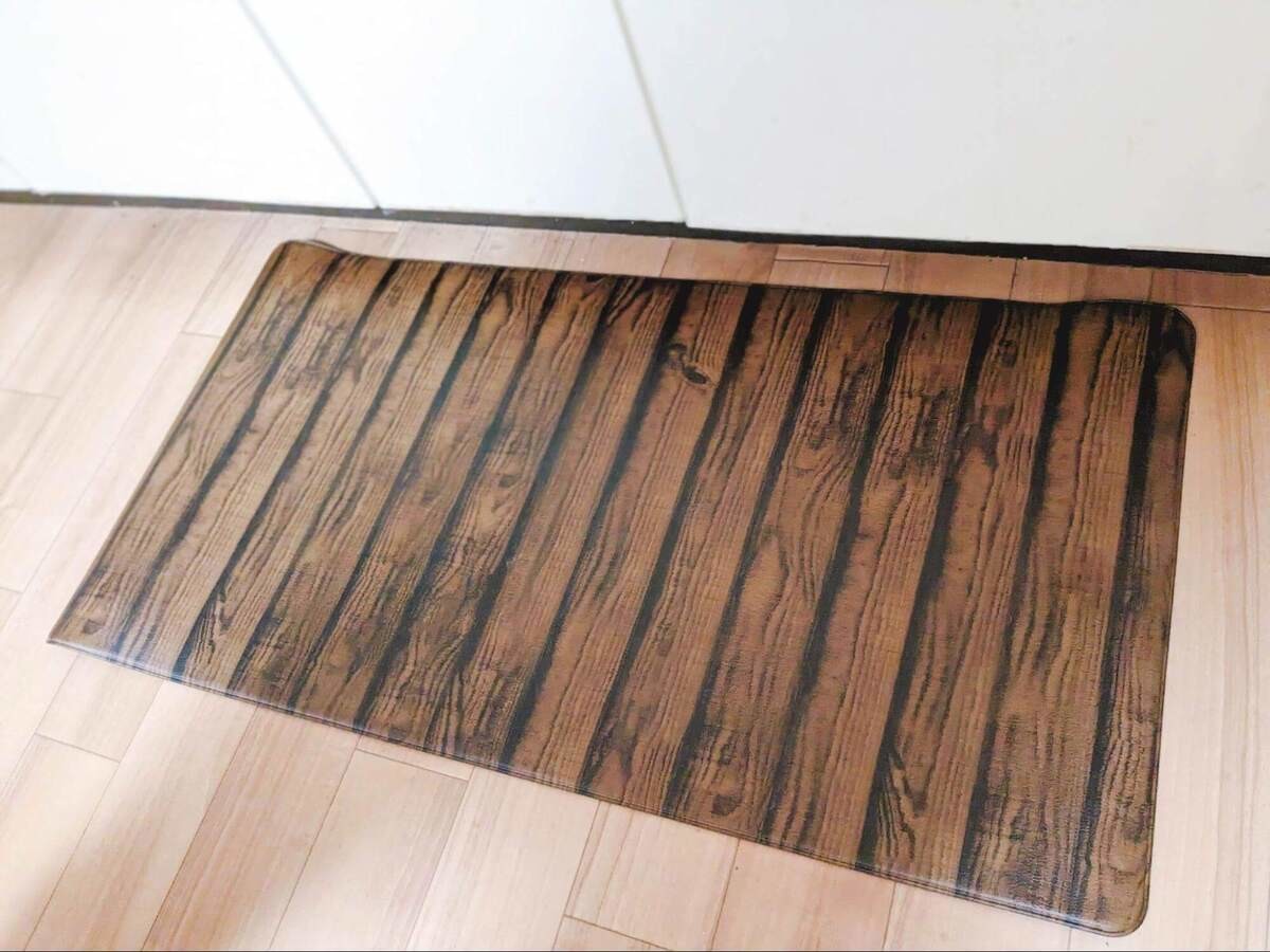 ダイソーの「PVCクッションマット」